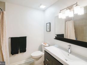 802 Locust Street 205, Philadelphia PA 19107
