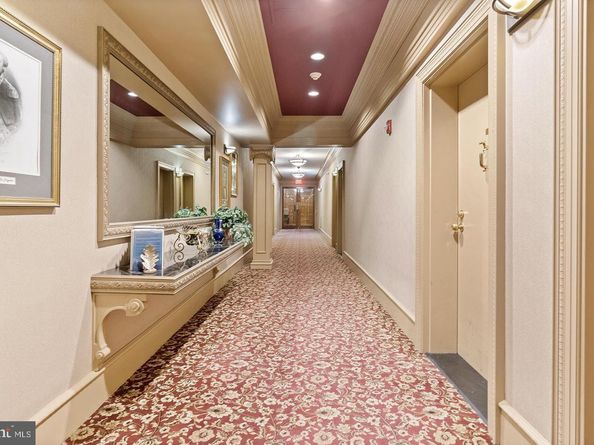 802 Locust Street 205, Philadelphia PA 19107