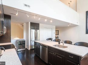 802 Locust Street 205, Philadelphia PA 19107