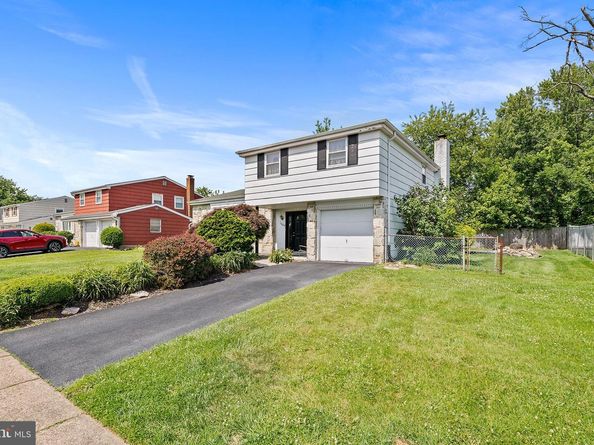 1669 Radburn Road, Bensalem PA 19020