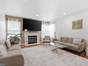 2732 Woodsview Drive, Bensalem PA 19020