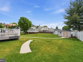 2732 Woodsview Drive, Bensalem PA 19020