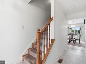 2732 Woodsview Drive, Bensalem PA 19020