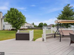 2732 Woodsview Drive, Bensalem PA 19020