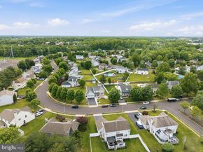 2732 Woodsview Drive, Bensalem PA 19020