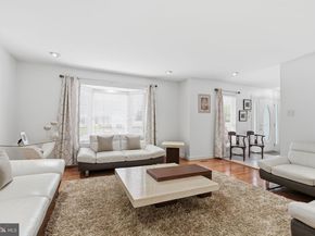 2732 Woodsview Drive, Bensalem PA 19020