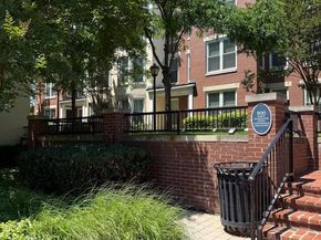 910 Powhatan Street 304S, Alexandria VA 22314
