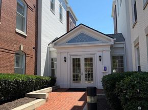 910 Powhatan Street 304S, Alexandria VA 22314