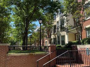 910 Powhatan Street 304S, Alexandria VA 22314
