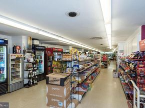 4201 Cathedral Avenue NW 215W, Washington DC 20016