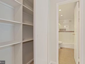 4201 Cathedral Avenue NW 215W, Washington DC 20016