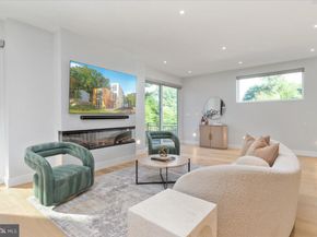 2841 Edgelea Road, Vienna VA 22181