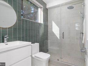 2841 Edgelea Road, Vienna VA 22181
