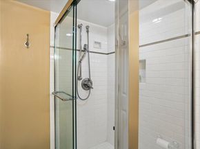8200 W Gainsborough Court, Potomac MD 20854
