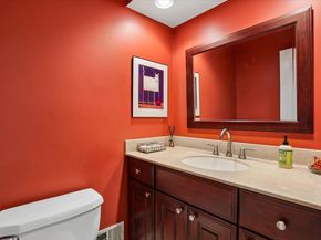 8200 W Gainsborough Court, Potomac MD 20854