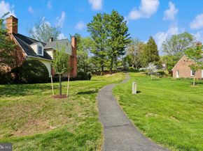 8200 W Gainsborough Court, Potomac MD 20854