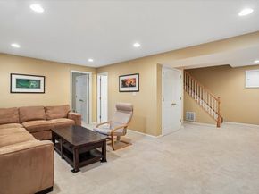 8200 W Gainsborough Court, Potomac MD 20854