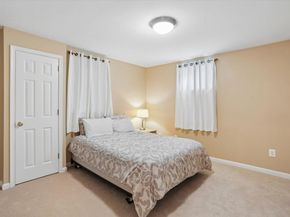 8200 W Gainsborough Court, Potomac MD 20854