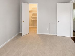 3300 Woodburn Village Drive 31, Annandale VA 22003