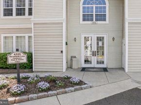 4560 Strutfield Lane 1212, Alexandria VA 22311