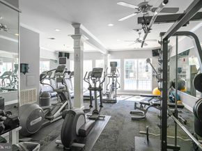 4560 Strutfield Lane 1212, Alexandria VA 22311