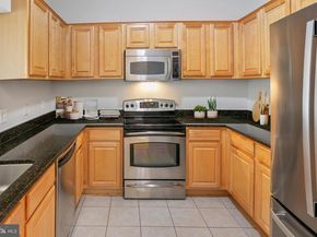 4560 Strutfield Lane 1212, Alexandria VA 22311