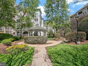 4560 Strutfield Lane 1212, Alexandria VA 22311