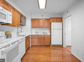 3713 S George Mason Drive 1102 WEST, Falls Church VA 22041