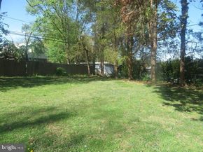 8200 Cheltenham Avenue, Glenside PA 19038
