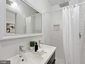 2111 4TH Street NE, Washington DC 20002