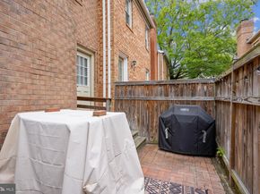 1179 N Vernon Street, Arlington VA 22201