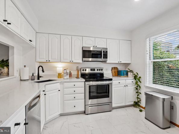 1179 N Vernon Street, Arlington VA 22201