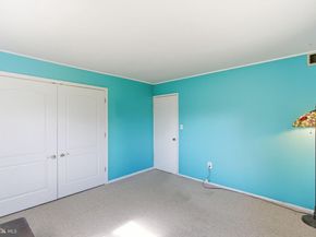 154 Pinewood Drive, Levittown PA 19054