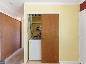154 Pinewood Drive, Levittown PA 19054