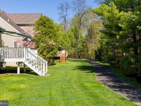 617 N Settlers Circle, Warrington PA 18976