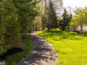 617 N Settlers Circle, Warrington PA 18976