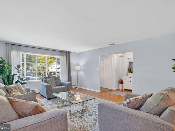 962 Edwards Drive, Springfield PA 19064