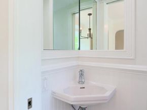 1107 Powhatan Street, Alexandria VA 22314