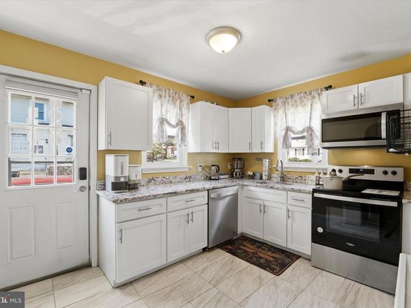 711 Poplar Street, Sharon Hill PA 19079