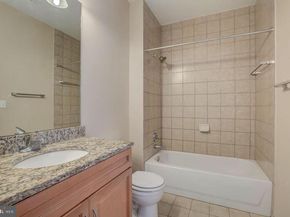 1111 25TH Street NW 923, Washington DC 20037