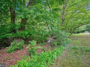 10806 Oldfield Drive, Reston VA 20191
