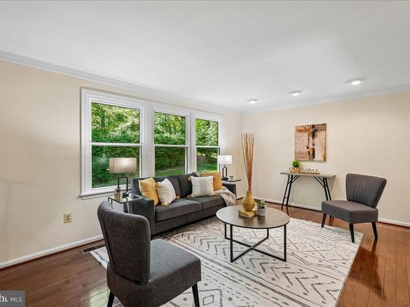10806 Oldfield Drive, Reston VA 20191