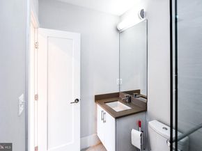 913 Quincy Street NE 3, Washington DC 20017