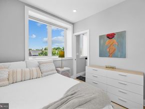 1915 H St NE PH1, Washington DC 20002