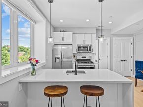 1915 H St NE PH1, Washington DC 20002