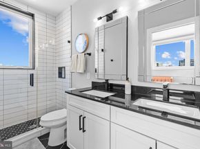 1915 H St NE PH1, Washington DC 20002
