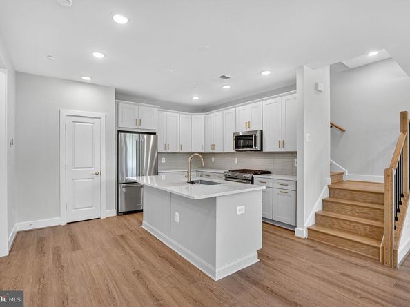 142 Pepperell Street, Alexandria VA 22304