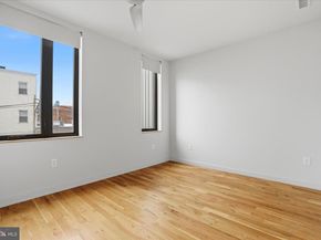 1734 Folsom Street, Philadelphia PA 19130