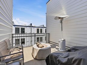 4927 Eisenhower Ave, Alexandria VA 22304