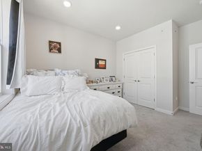 4927 Eisenhower Ave, Alexandria VA 22304